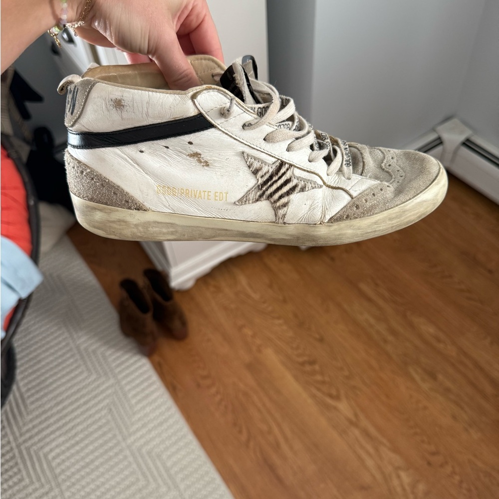 Golden goose mid star sneakers. In great condition. Size 9.5 women’s